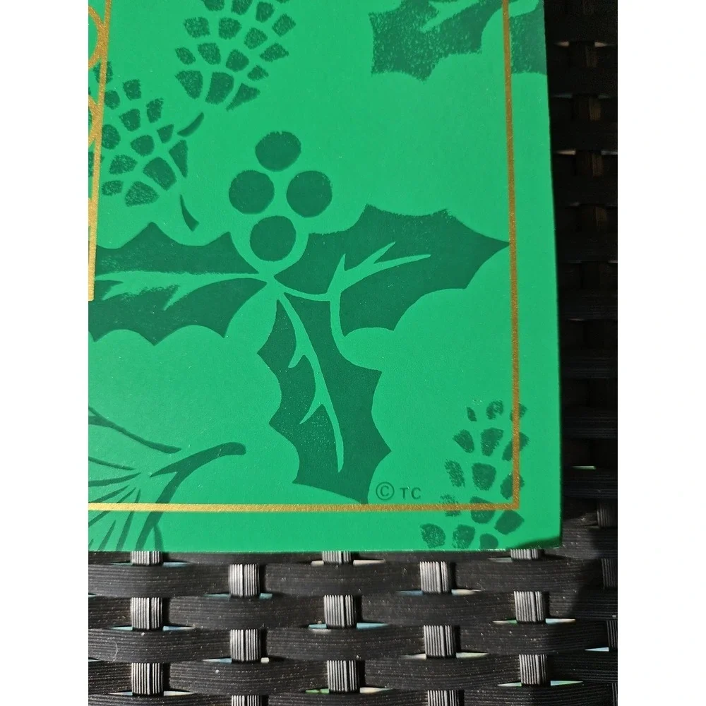 SET‎ of 8 Vintage Christmas Poinsettia Vinyl Placemats!! BEAUTIFUL HOLIDAY DECOR